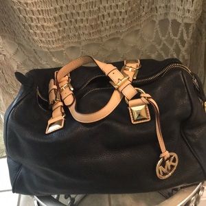 ❌❌❌SOLD Michael Kors Satchel purse